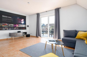 Gemütliches Heimkino mit Balkon & Beamer